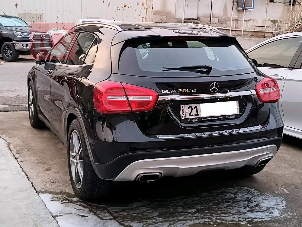 مێرسێدس بێنز GLA